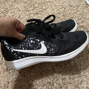 Girls Nike shoes
